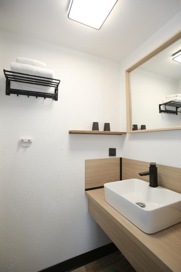 Enzo Hotels Chartres Mainvilliers By Kyriad Direct Eksteriør bilde